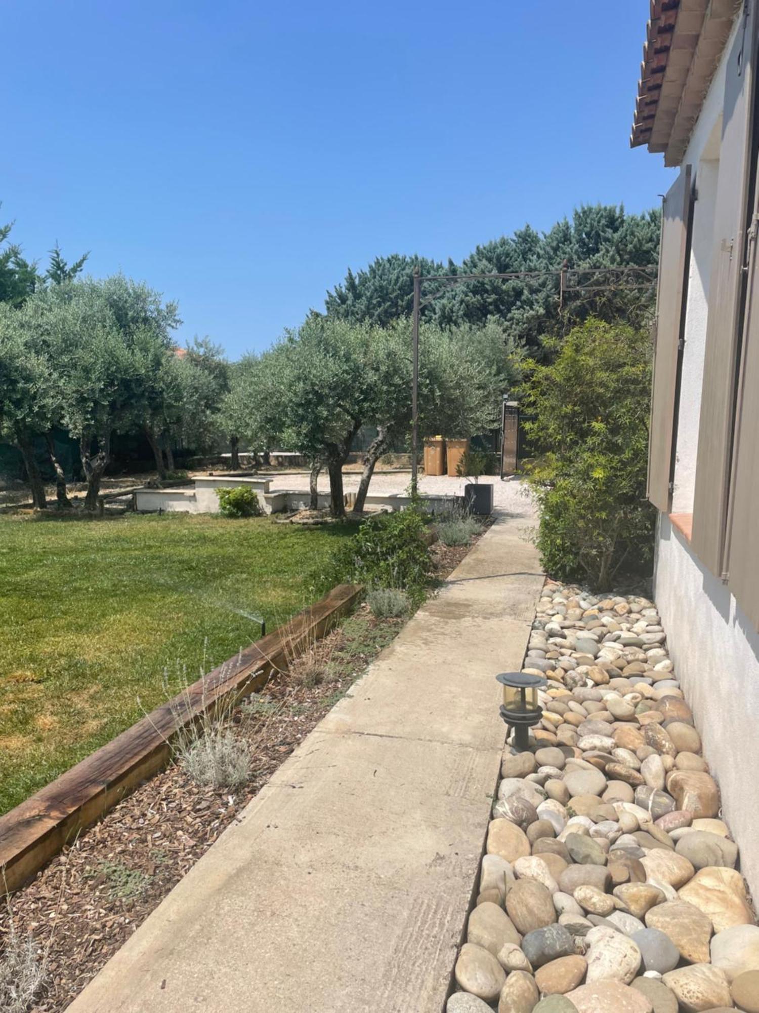 Villa Le Luberon Merindol Exterior photo